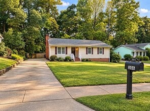 Building Photo - 306 Holtz Ln