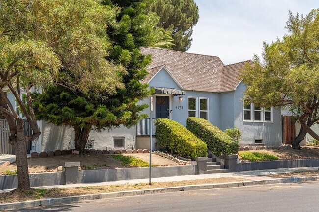 Building Photo - 4978 N Maywood Ave