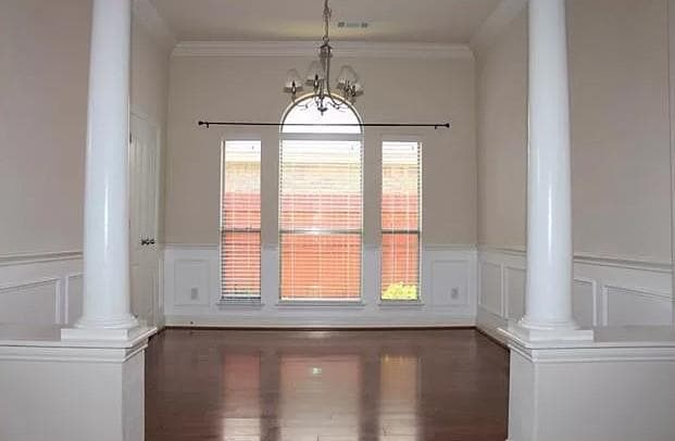 Foto del edificio - 9844 Mcfarring Dr
