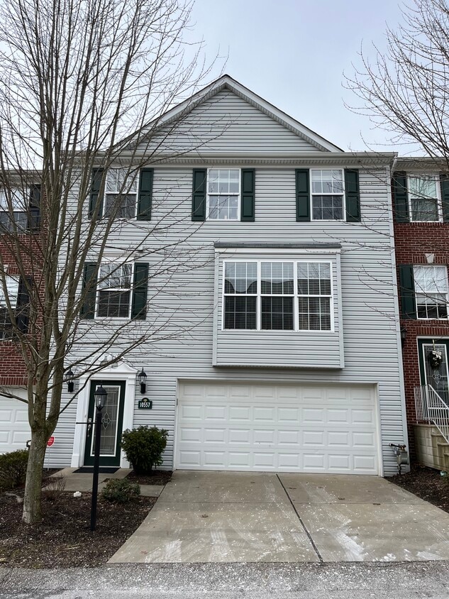 10557 Timber Edge Dr, Wexford, PA 15090 Townhome Rentals in Wexford