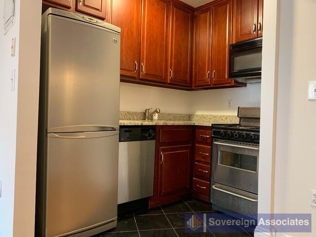 Foto del edificio - 525 W 49th St