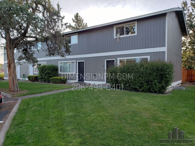 Building Photo - Drexel Redmond Townhouses