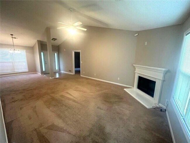 Building Photo - 2743 Sam Calvin Dr