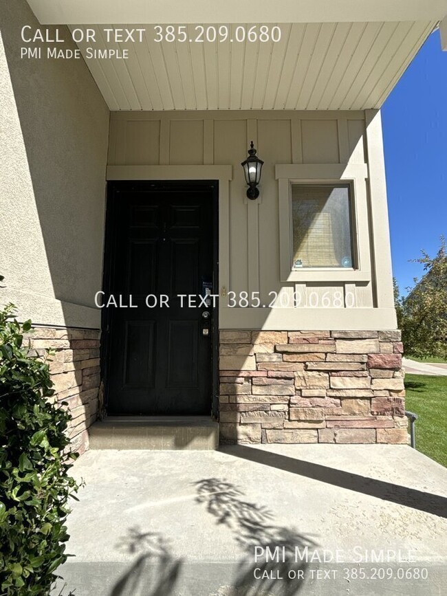 Building Photo - Huge 4BR Townhome near Trax Station | $500...