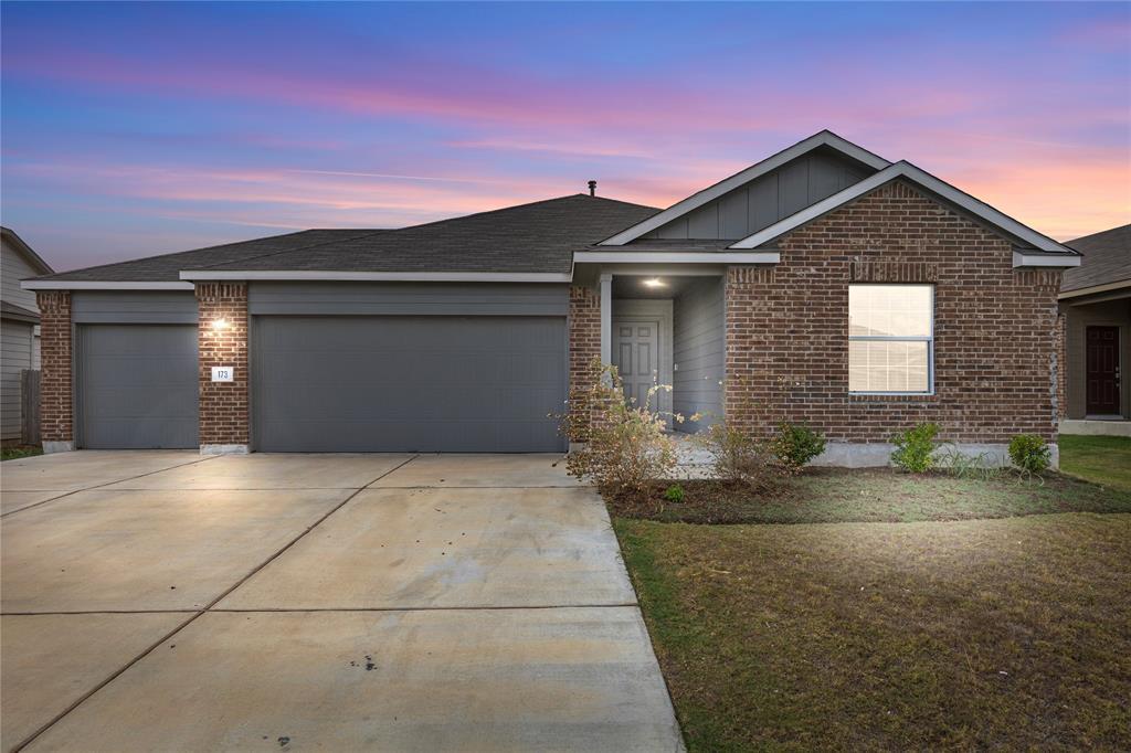 Foto principal - 173 River Rise Rd