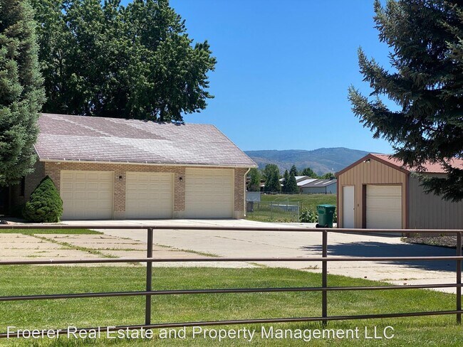 Building Photo - 4 br, 3 bath House - 7299 E 1450 N