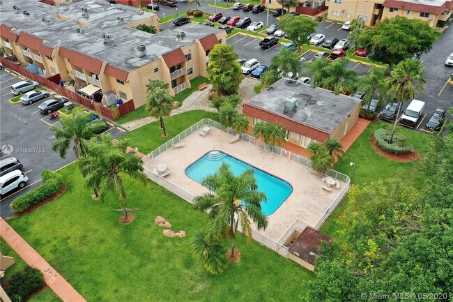 Building Photo - 9970 SW 88th St