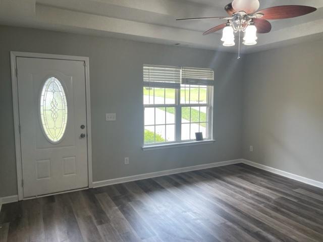 Building Photo - 303 Spring Creek Dr