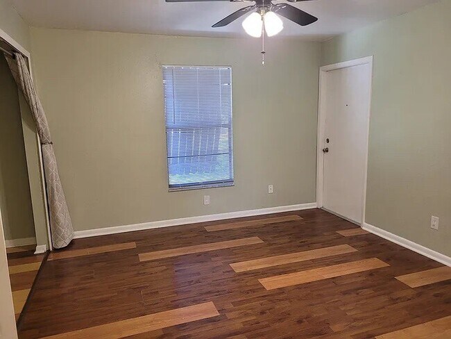 Foto del edificio - 2329 SE 6th Ln