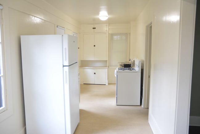 Kitchen - 47 N Allen Ave