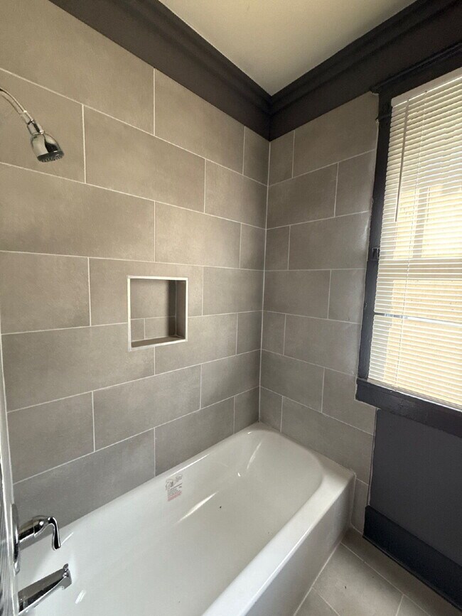 Foto del edificio - Affordable Co-Living Units (1–4 Rooms Available) Near Central Memphis
