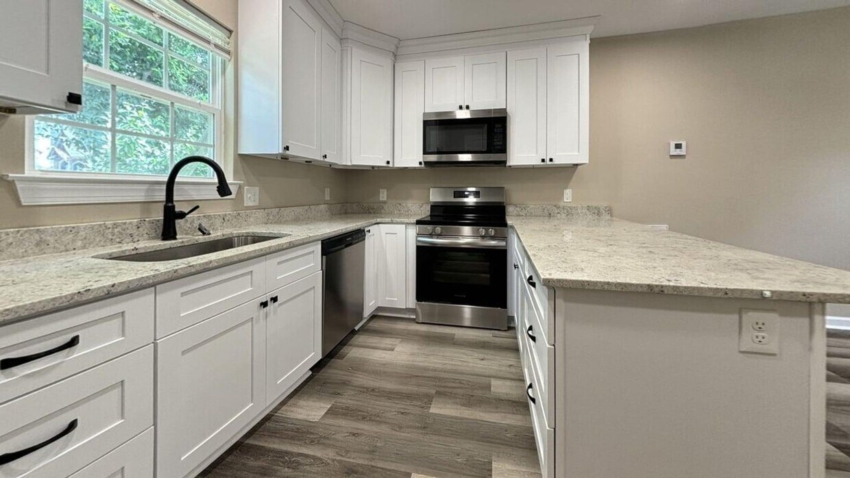 Foto principal - 1614 &amp; 1614 1/2 11th Street