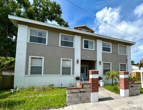 Building Photo - 1014 12th Ave N