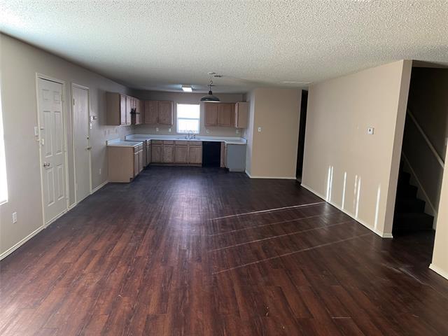 Building Photo - 1253 Highview Dr