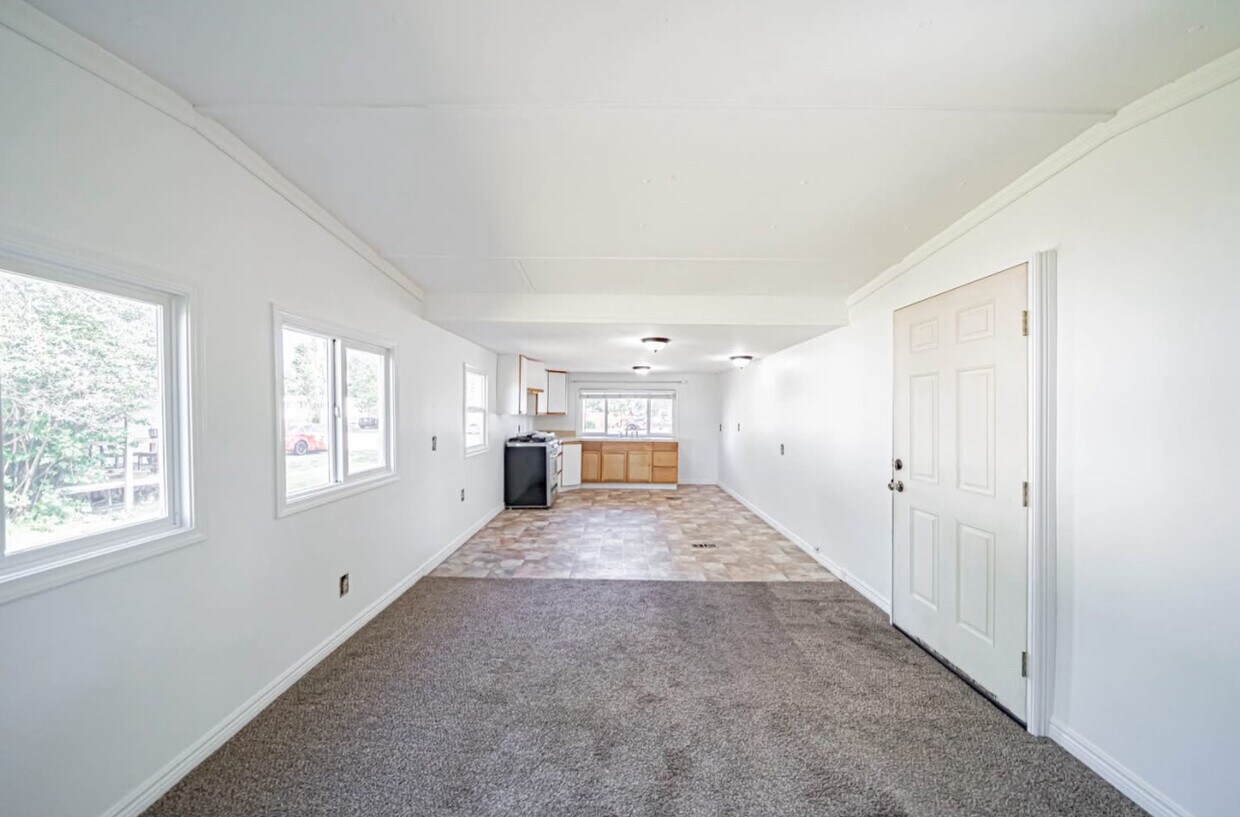 Foto principal - 1452 Huckleberry St