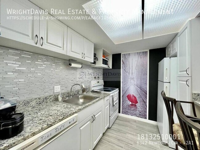 Foto del edificio - 6342 Newtown Cir
