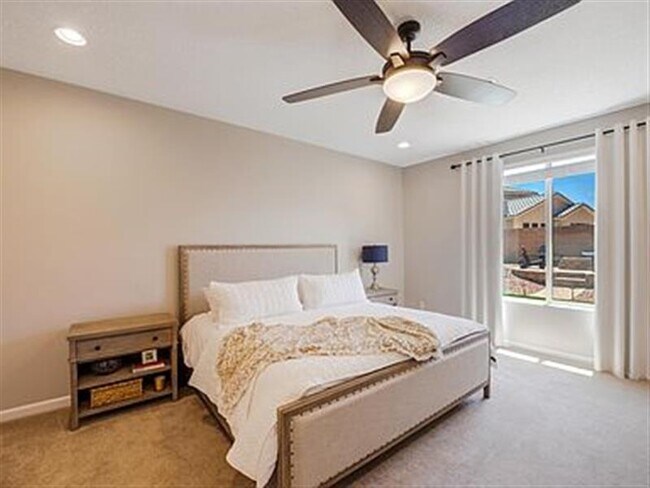 Building Photo - Exquisitely updated single-story 3 Bed 2 Bath