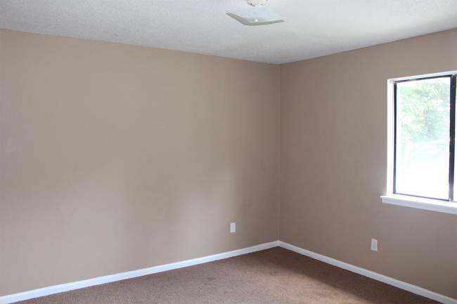 Building Photo - 509 Park Ln