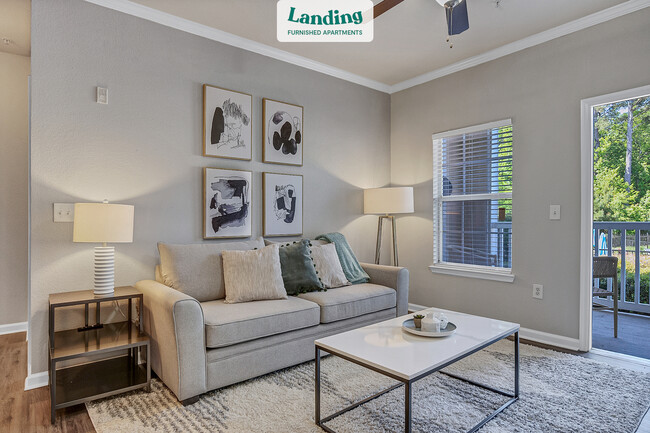 Foto del edificio - 5474 Oakley Industrial Blvd