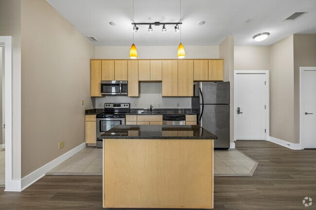 2BR, 2BA - 1,034SF - Kitchen - The Greene Apartments in Beavercreek
