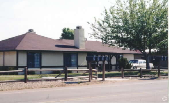 Foto del edificio - 20318 Thunderbird Rd