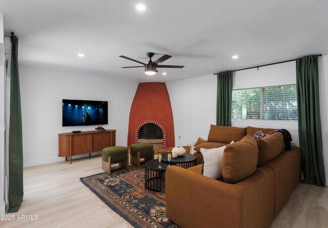 Building Photo - 12271 N 74th St