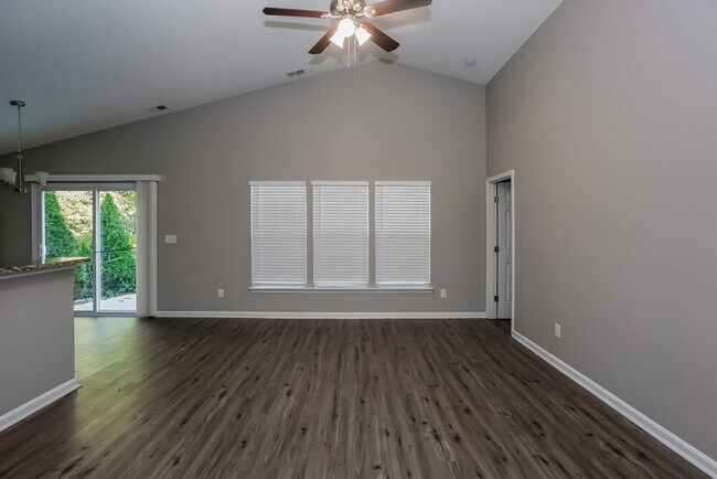 Building Photo - 188 Markham Dr
