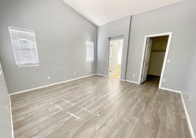 Foto del edificio - 44555 W Mescal Dr