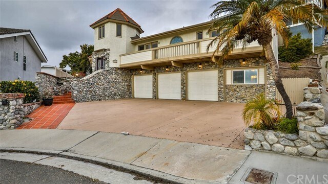 Building Photo - 215 E Avenida San Gabriel