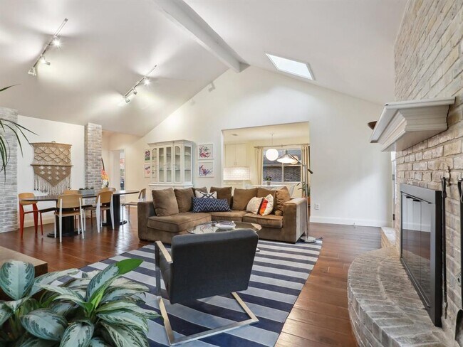 Foto del edificio - 7004 Bent Oak Cir