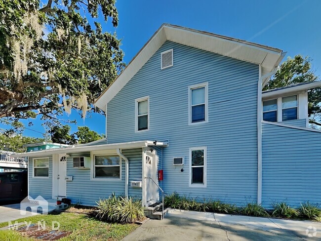 Building Photo - 212 Pine St