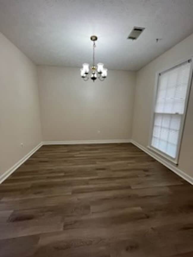 Foto del edificio - 5453 Cranston Dr