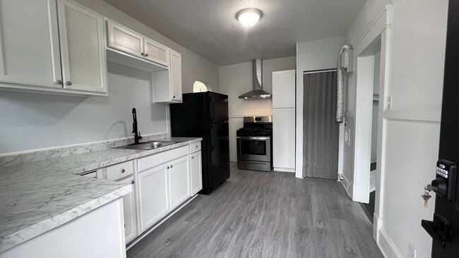 Photo - 1707 Holladay St Apartment