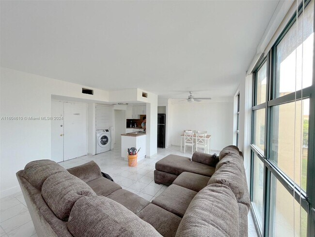 Foto del edificio - 11790 SW 18th St