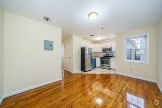 Building Photo - 524-526 4th St