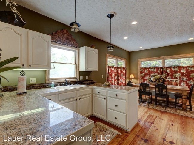 Foto del edificio - 4 br, 3.5 bath House - 975 New Trillium Way