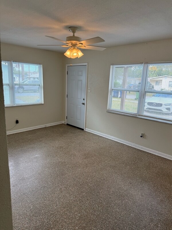 Building Photo - 4312 W Laurel St