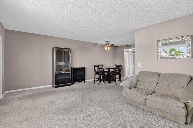 Foto del edificio - 4007 Cornwall A