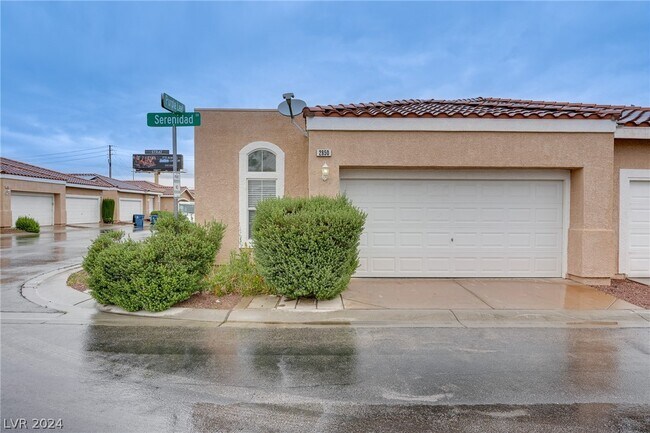 Building Photo - 2850 Serenidad Dr