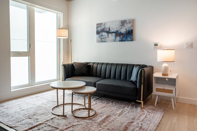 Building Photo - 1 Brady St