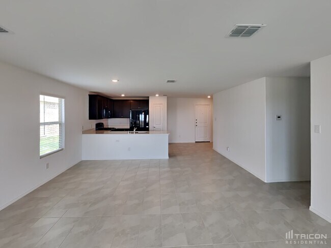 Foto del edificio - 8632 Becker Ave
