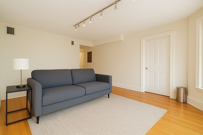 Building Photo - 310 Shawmut Ave