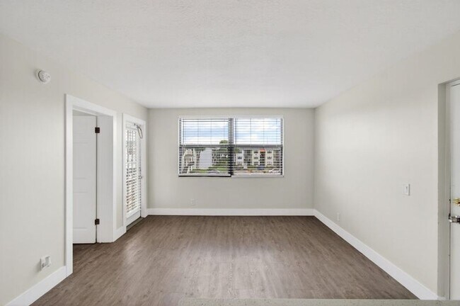 Foto del edificio - Move-In Ready Rental near Tanger Outlets!