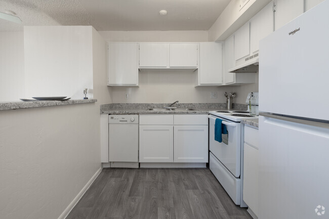 2BR, 1BA - 675SF - Kitchen - Tierra Ridge Apartments