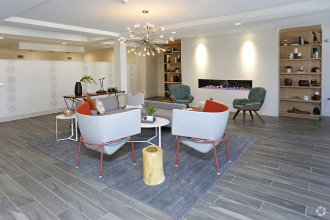 Lobby Photo - Ironwood