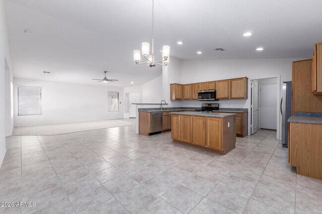 Foto del edificio - 15847 W Saguaro Ln