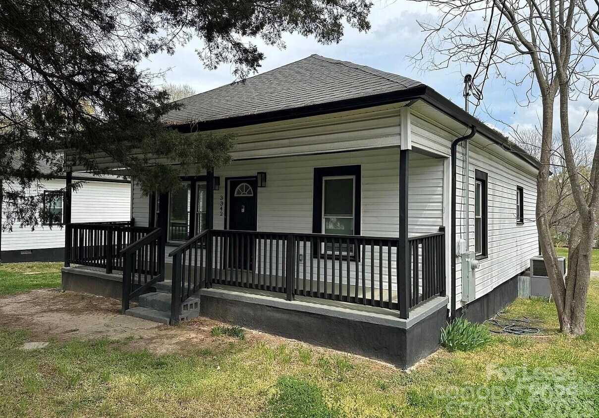 Primary Photo - 3342 York Hwy