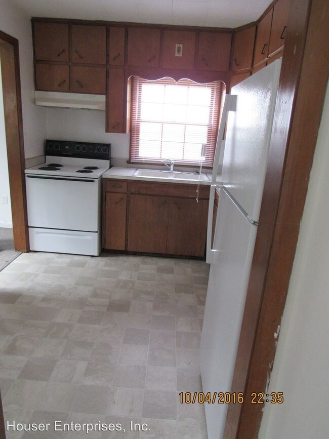 Building Photo - 404 Foster Rd