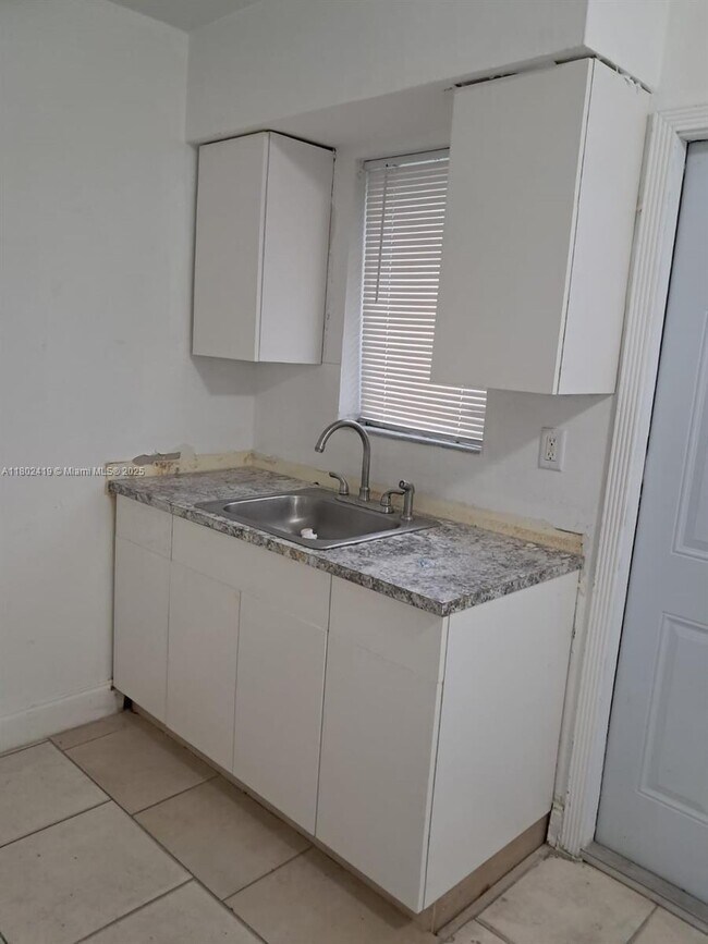 Foto del edificio - 1280 NE 139th St
