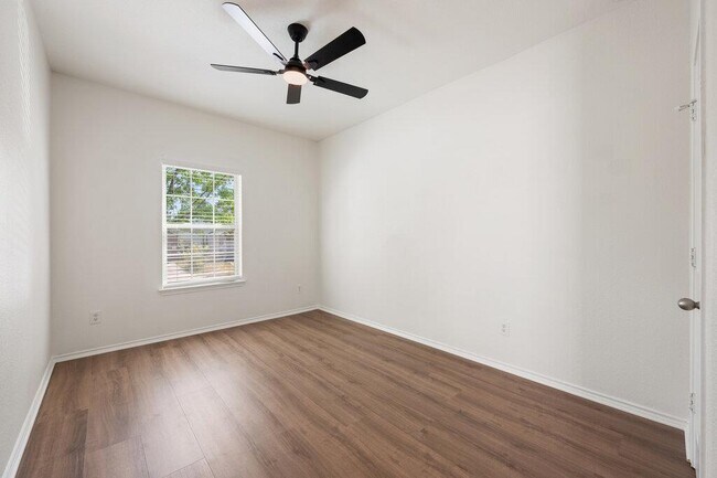 Foto del edificio - 11744 Easy St